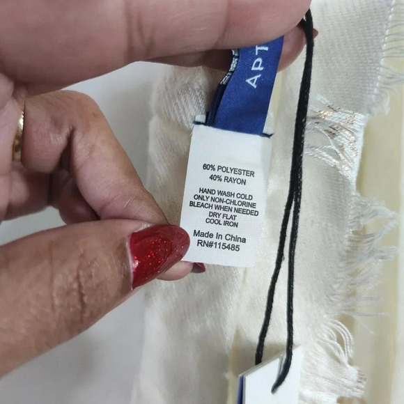 Apt 9 Cream Gold Infinity Loop Scarf Raw Hem NEW - Picture 7 of 8